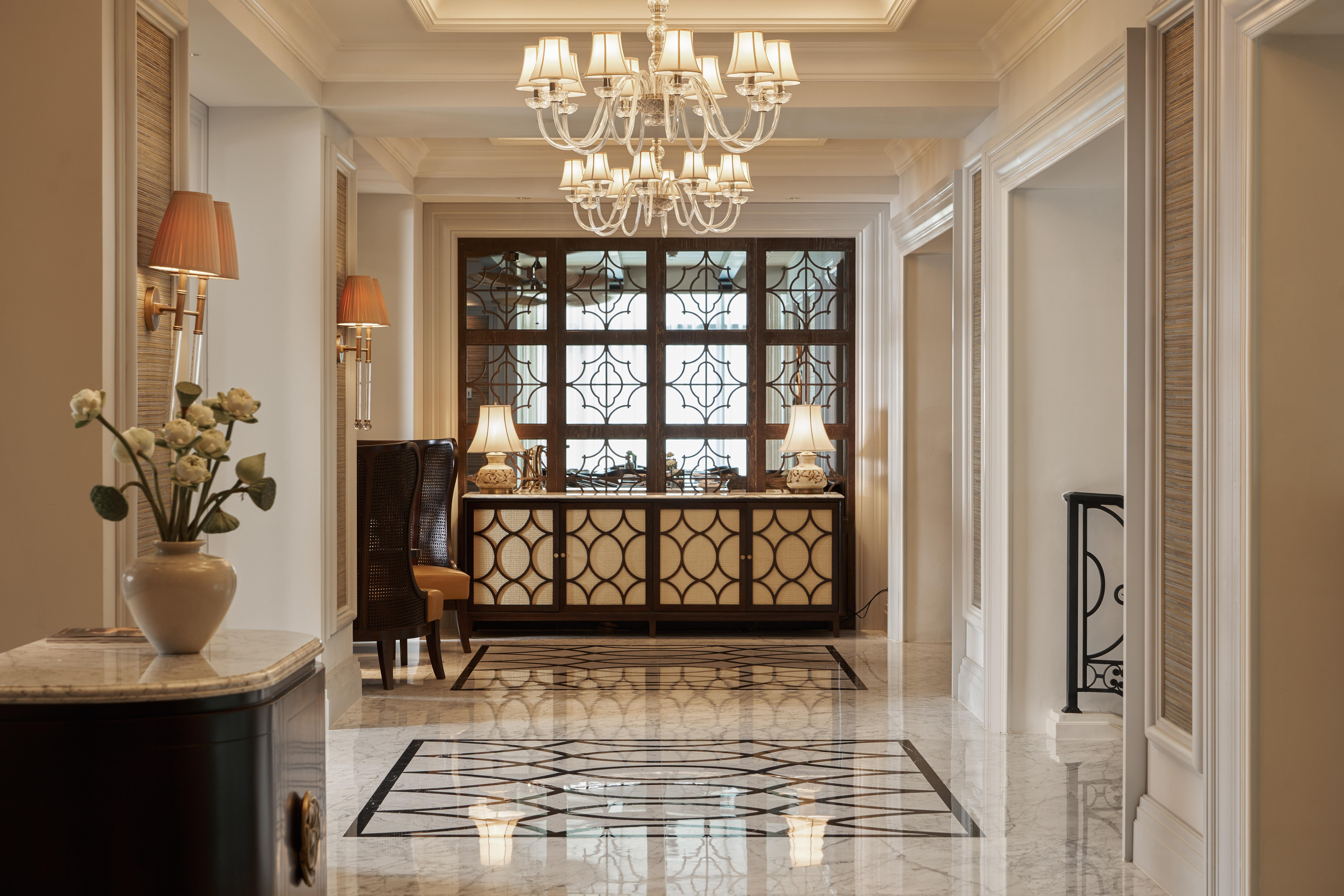 Mai House Saigon Hotel Хошимин Екстериор снимка The lobby of the Four Seasons Hotel