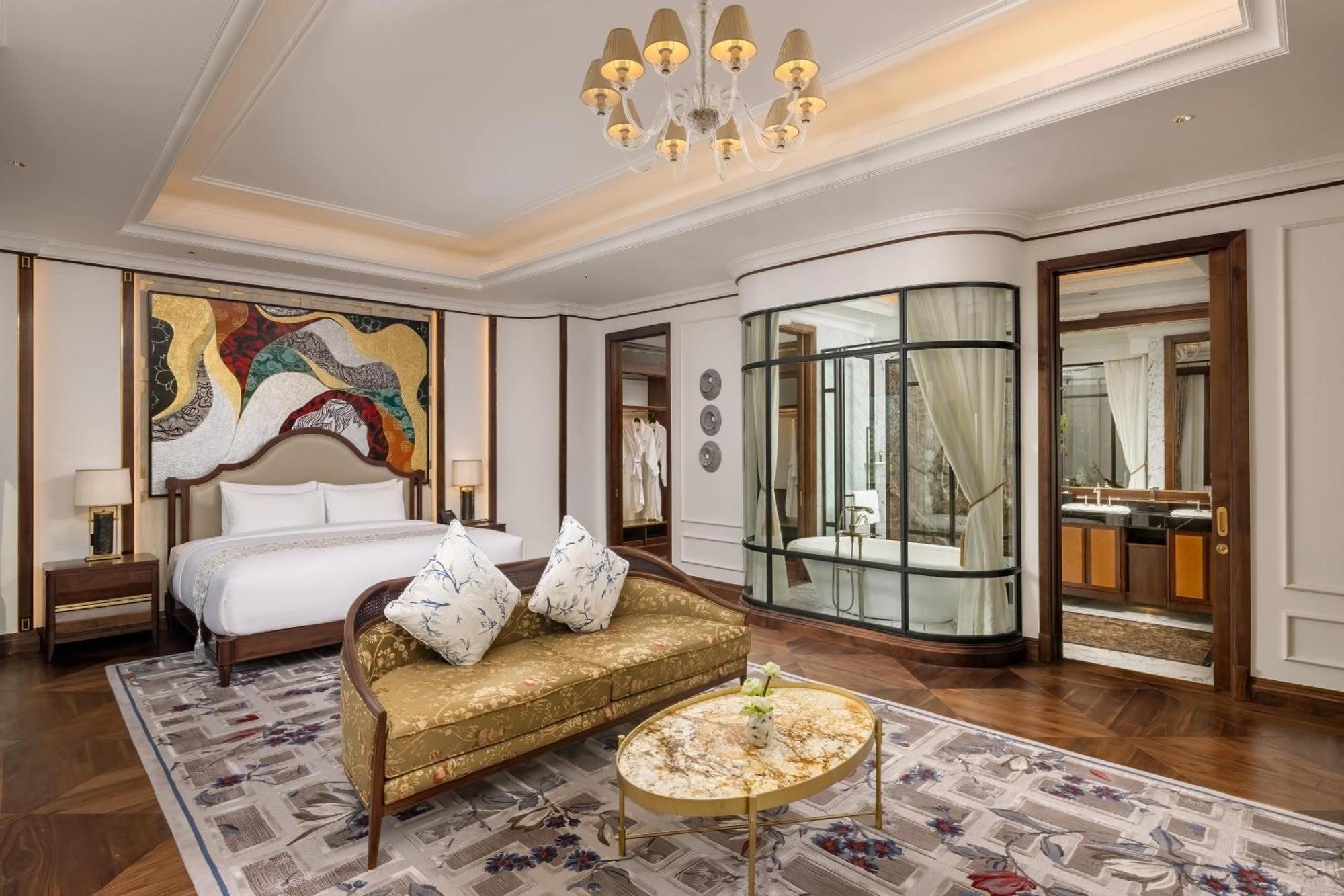 Mai House Saigon Hotel Хошимин Екстериор снимка A bedroom at The St. Regis Mumbai