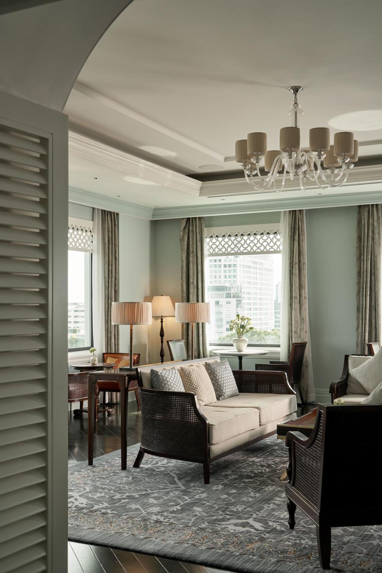 Mai House Saigon Hotel Хошимин Екстериор снимка A suite at The Peninsula Bangkok