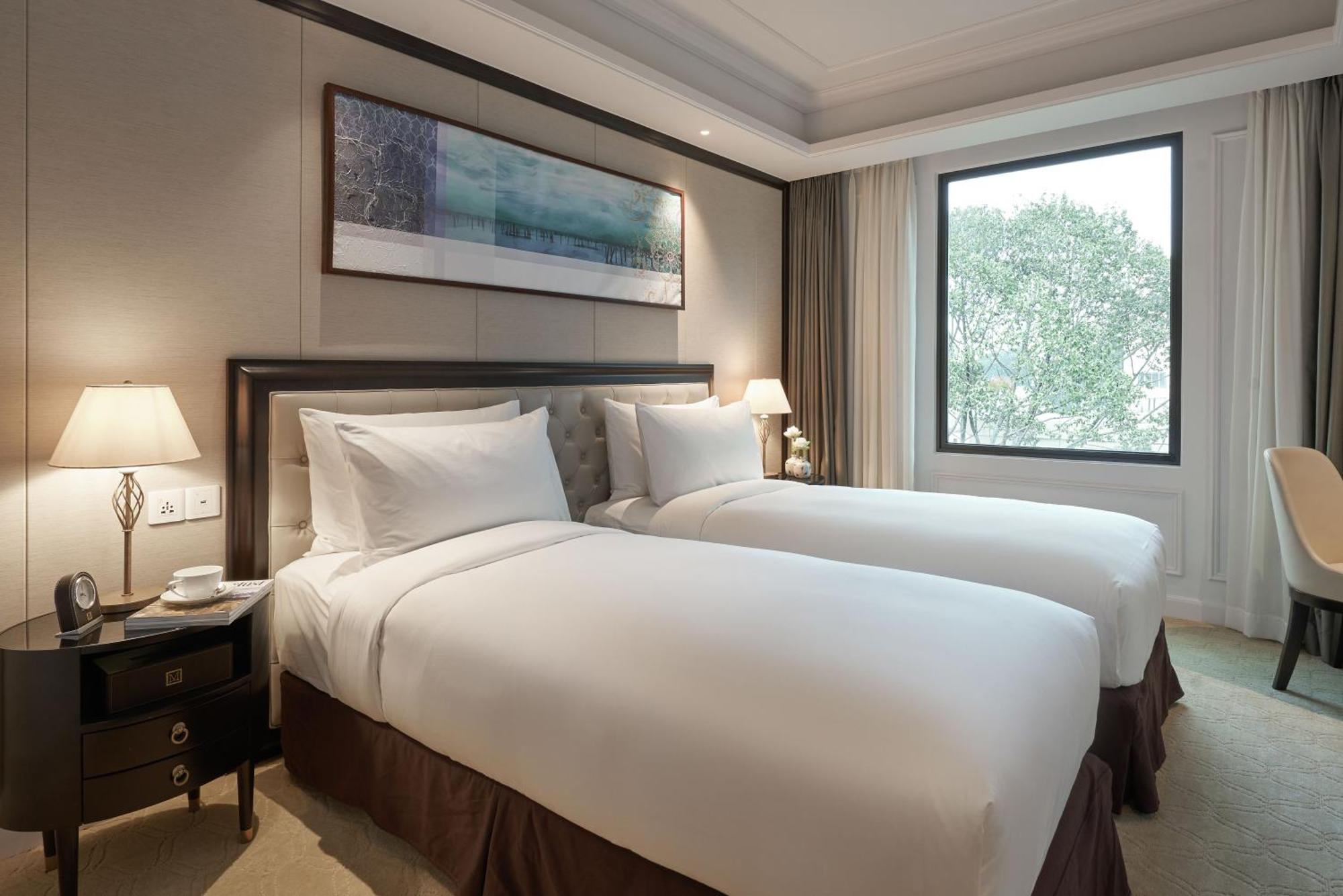 Mai House Saigon Hotel Хошимин Екстериор снимка Deluxe Room